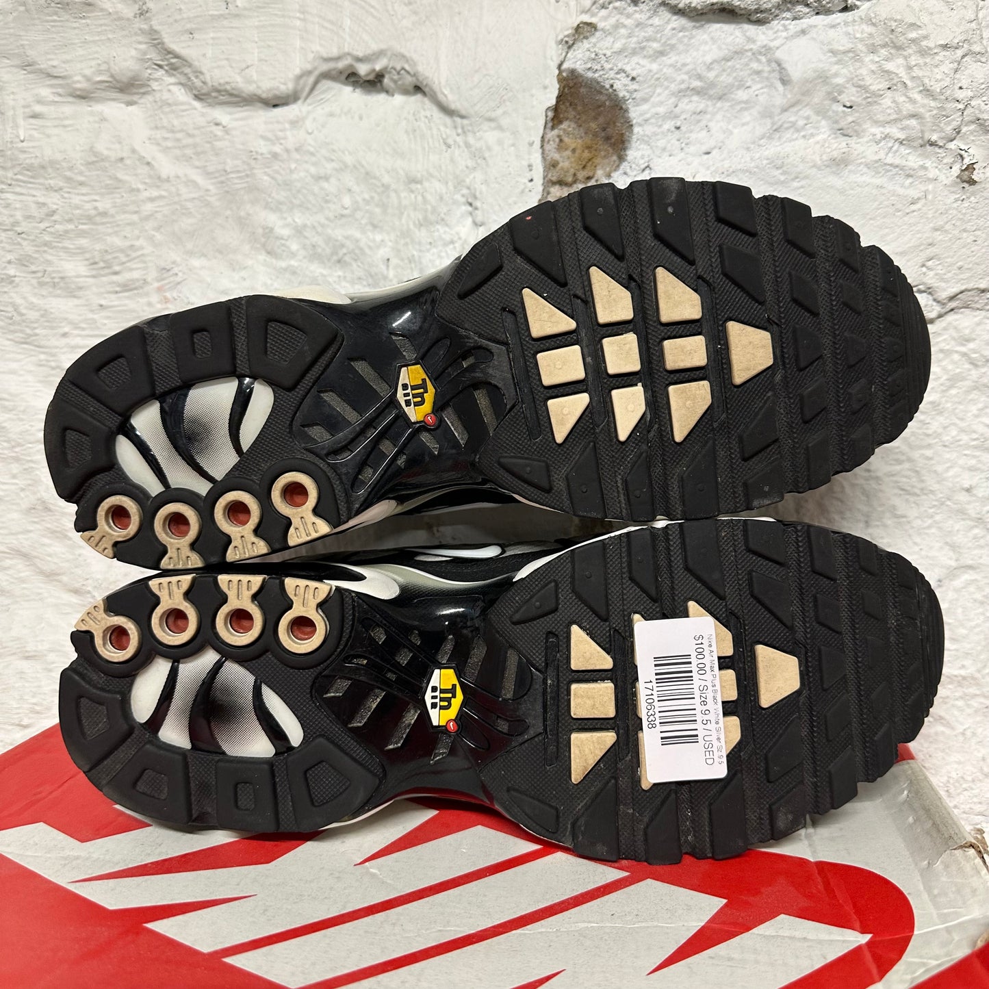 Nike Air Max Plus Black White Silver Sz 9.5