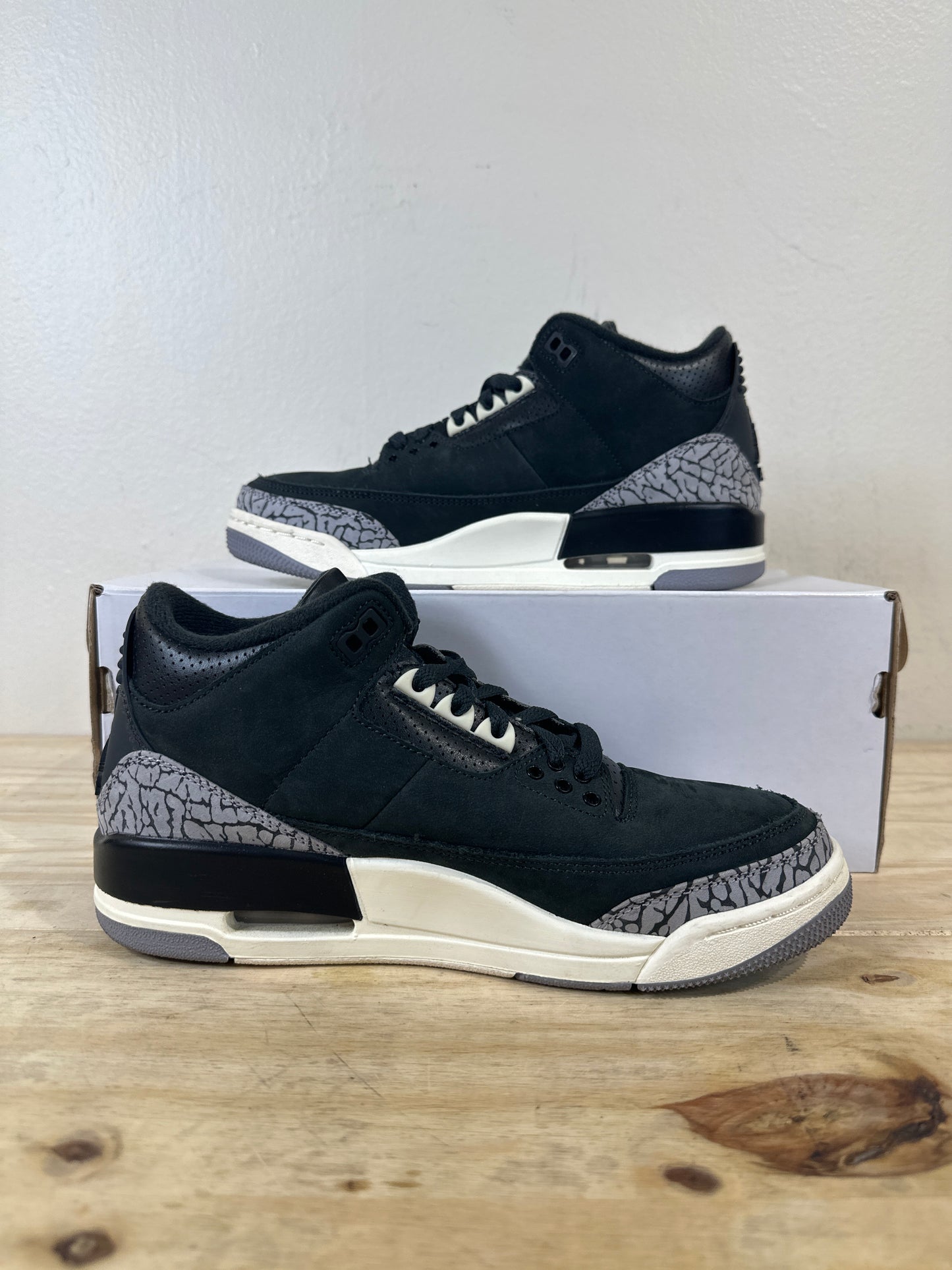 Air Jordan 3 Off Noir Sz 7 (8.5W)