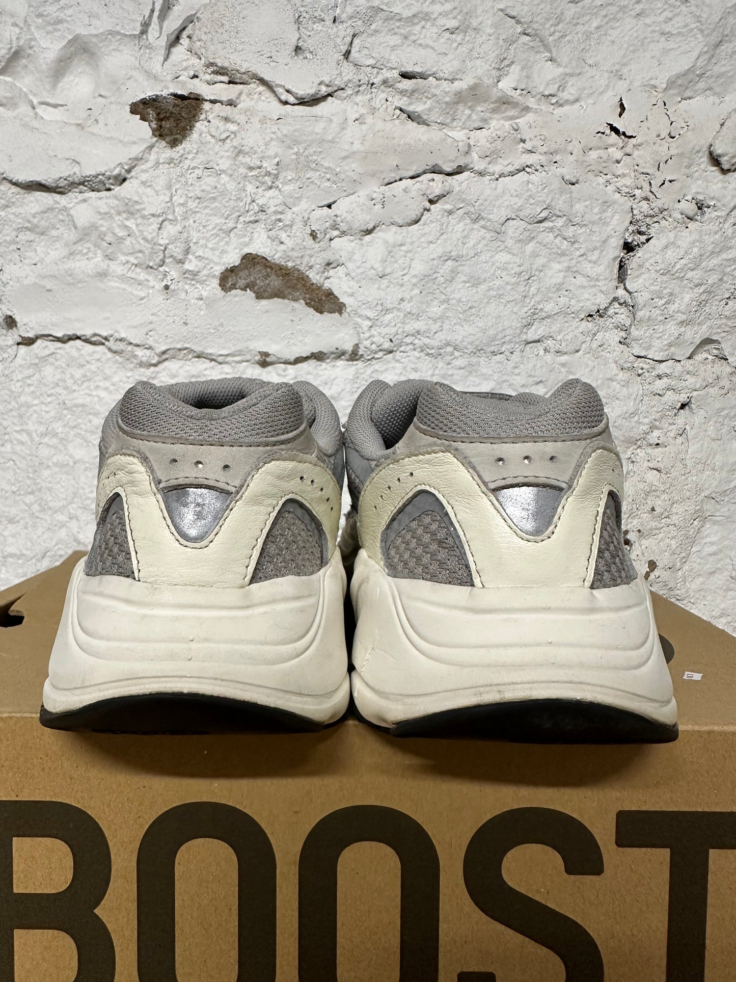 Yeezy 700 Static Sz 11