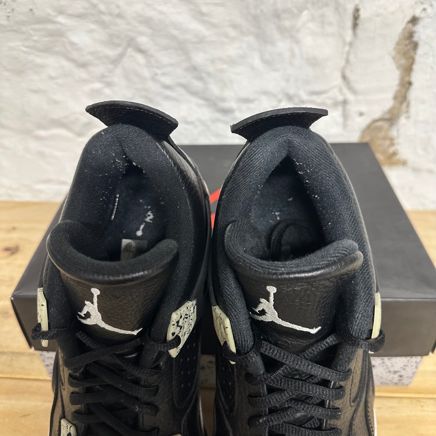 Air Jordan 4 Black Oreo Sz 12