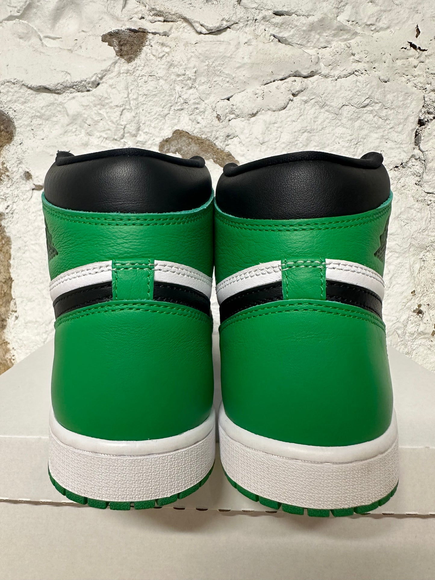 Air Jordan 1 High Lucky Green Sz 11