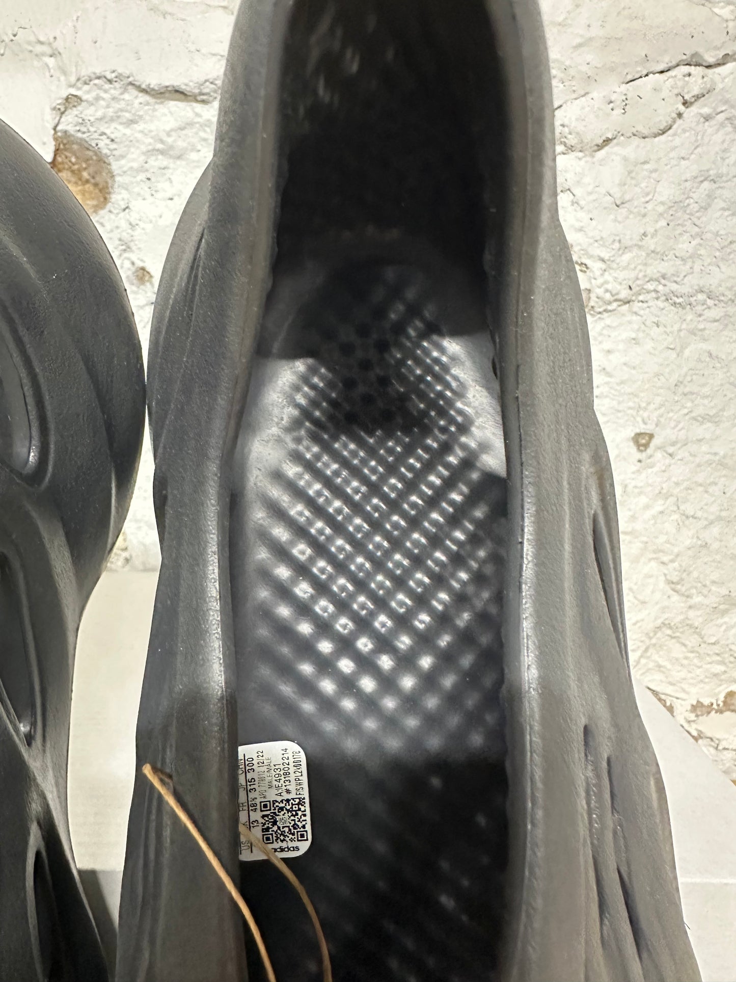 Yeezy Foam Runner Onyx Sz 13 DS