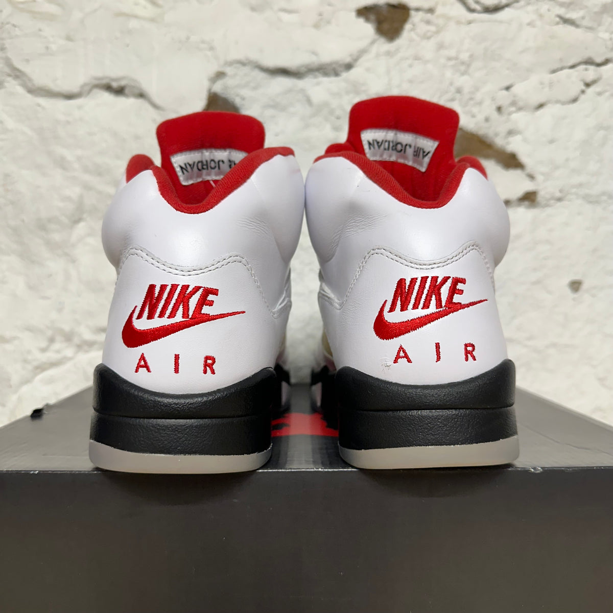 Air Jordan 5 Fire Red Silver Tongue (2020) Sz 9