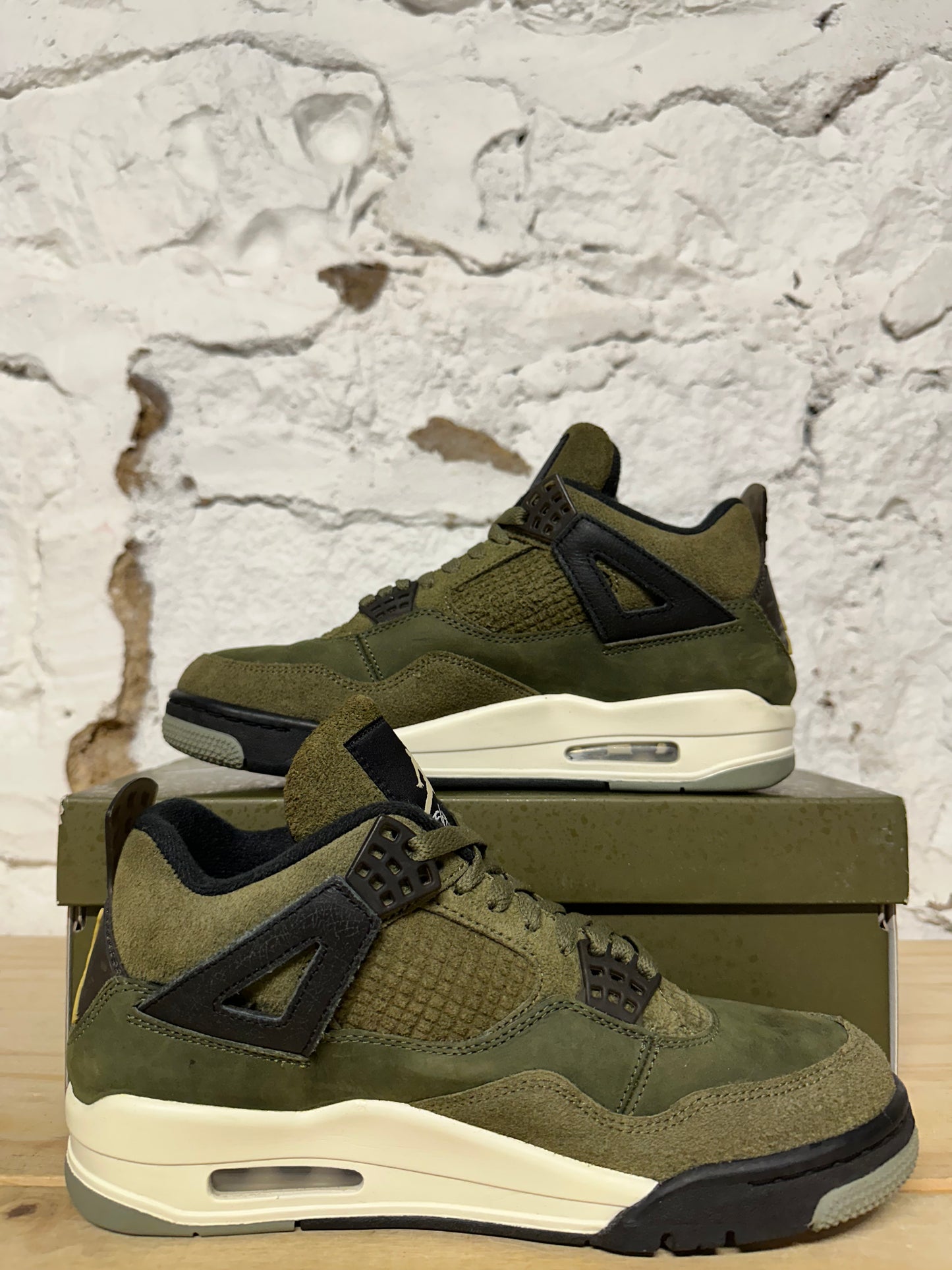 Air Jordan 4 Olive Sz 8