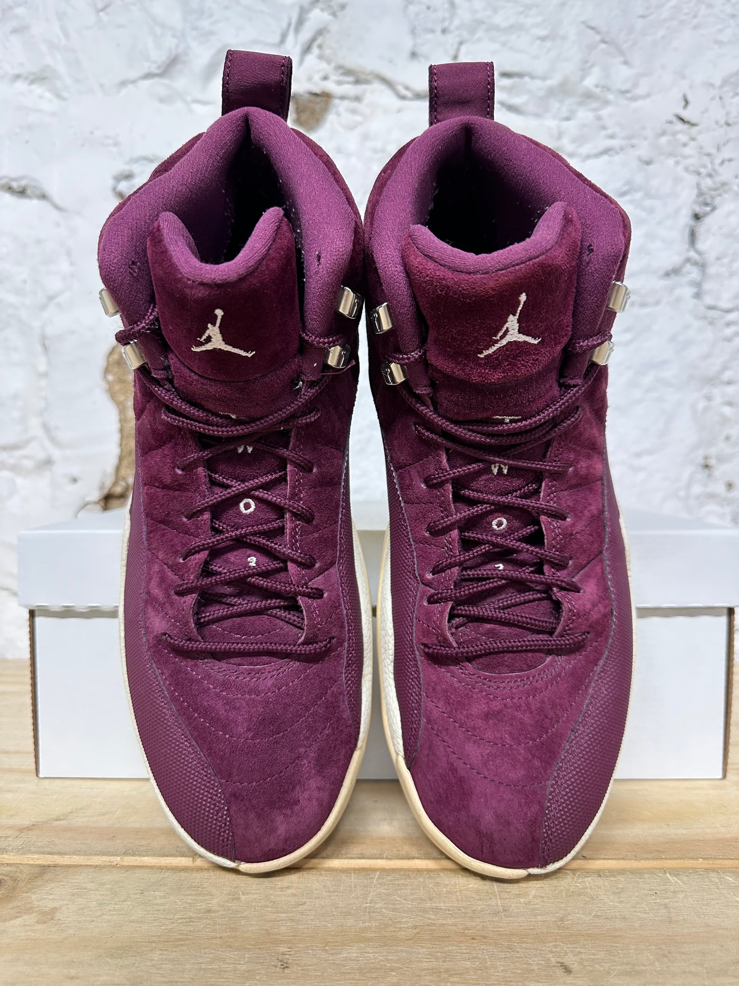 Air Jordan 12 Bordeaux Sz 9.5