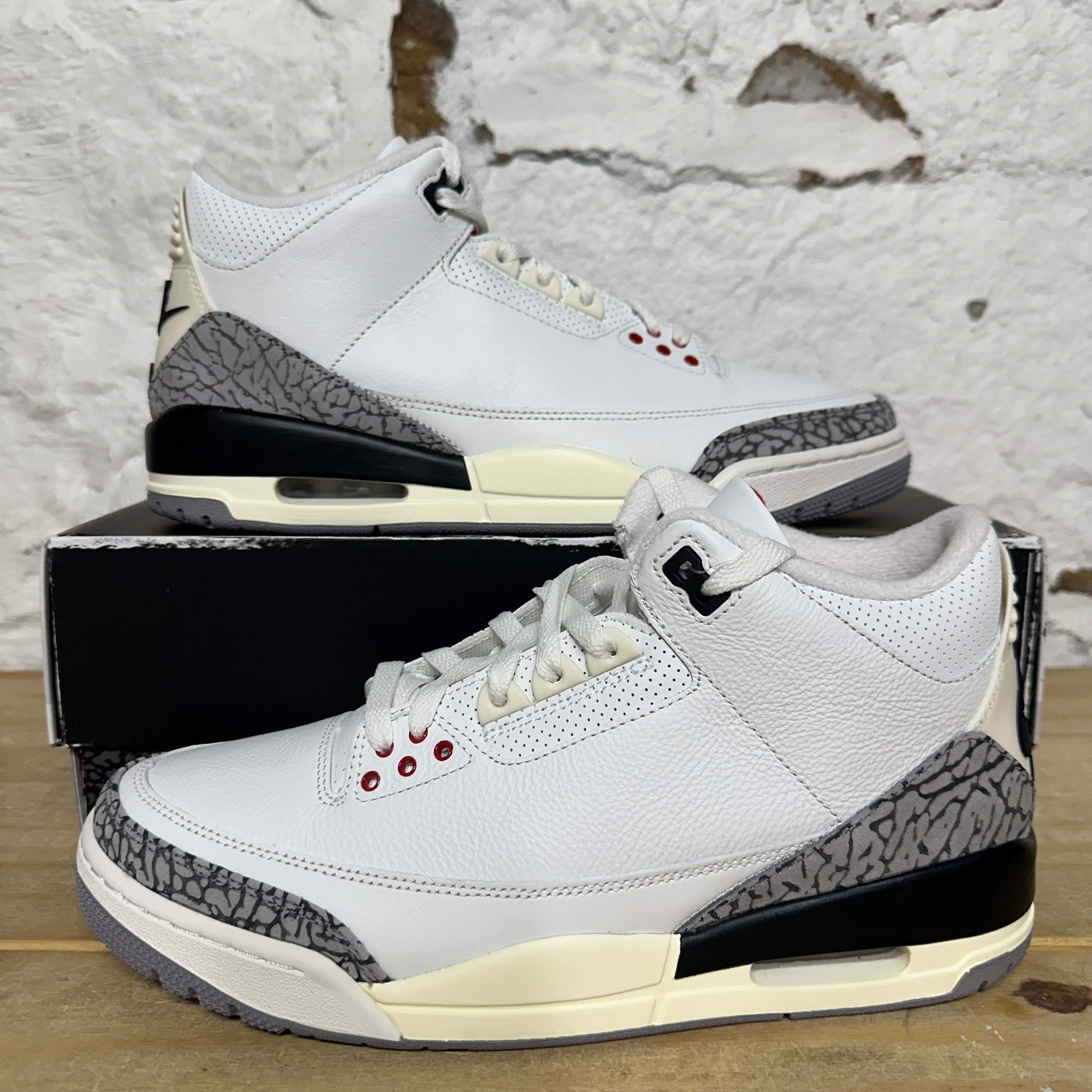 Air Jordan 3 White Cement Reimagined Sz 10 DS