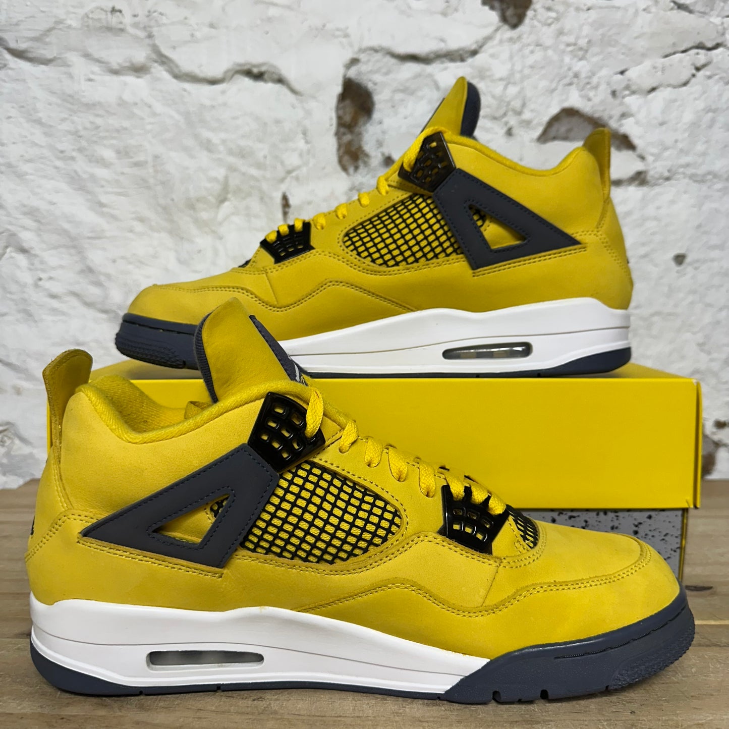 Air Jordan 4 Lightning (2021) Sz 13