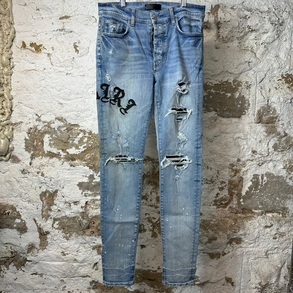 Amiri Black Old English Spell Blue Denim Jeans Sz 33