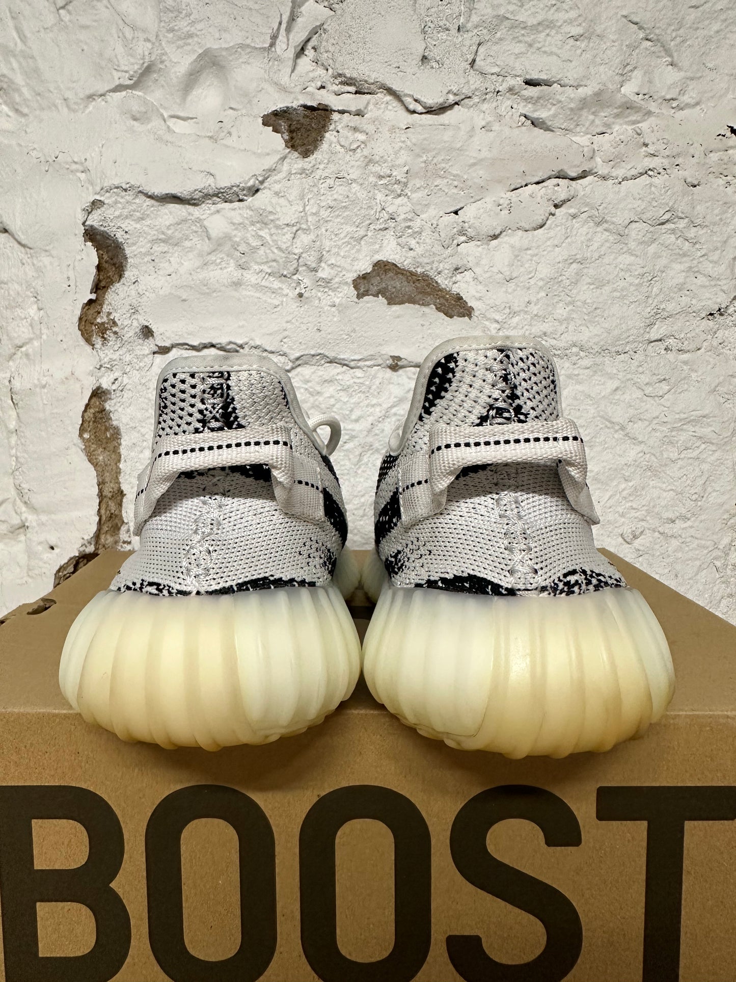 Yeezy 350 Zebra Sz 11.5