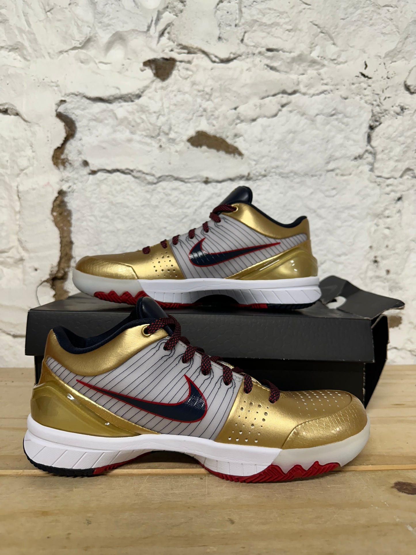 Nike Kobe 4 Gold Medal Sz 7