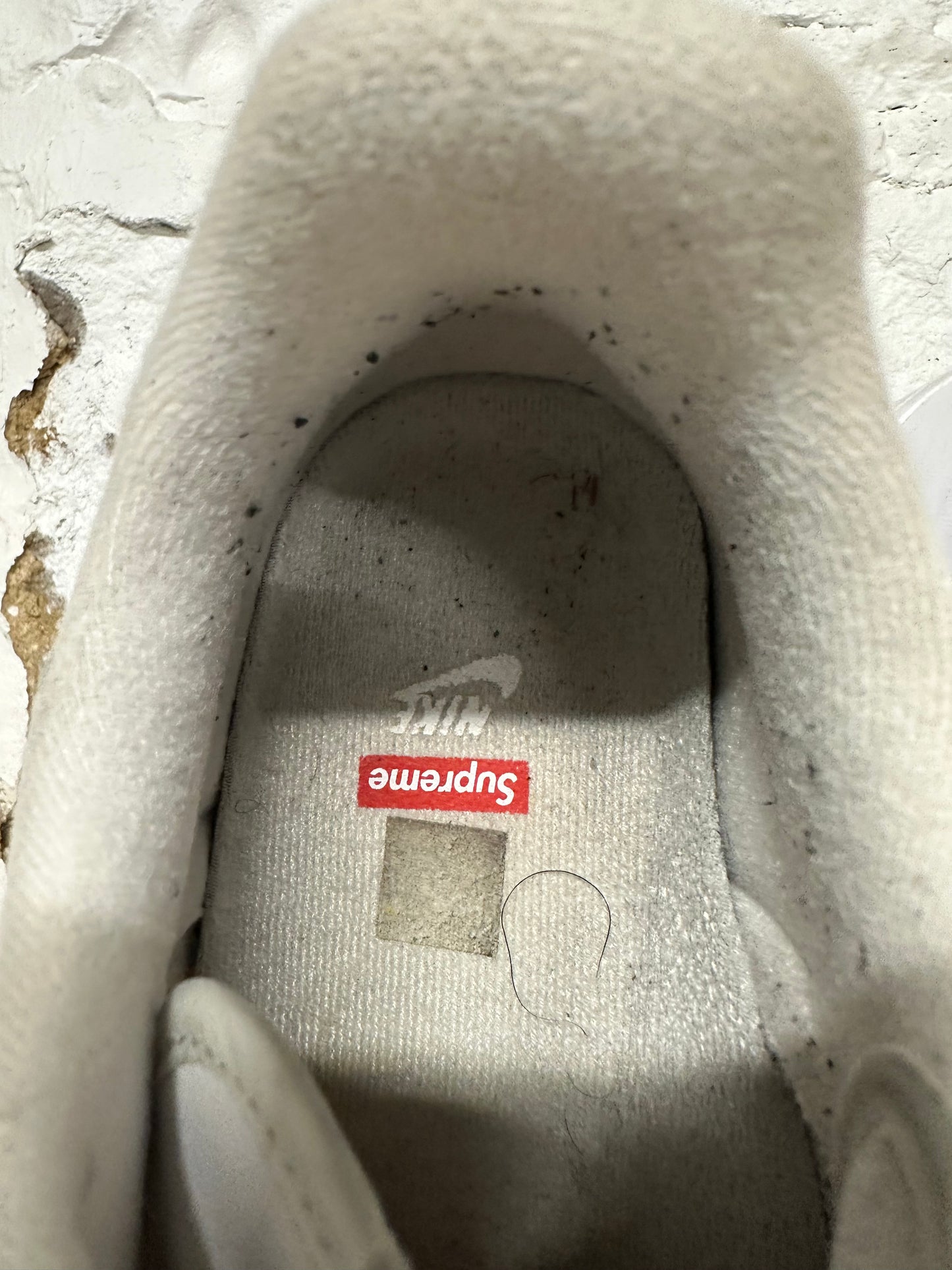 Nike Air Force 1 Low Supreme White Sz 11.5
