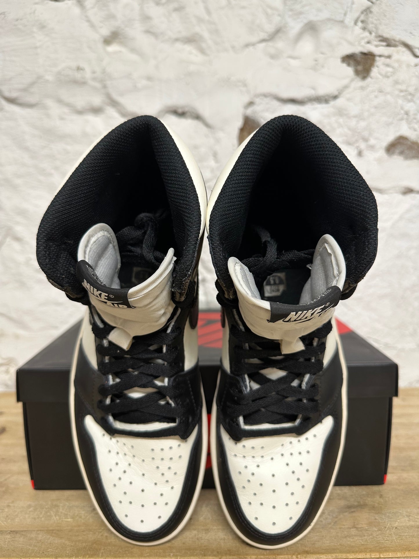 Air Jordan 1 High Dark Mocha Sz 9.5