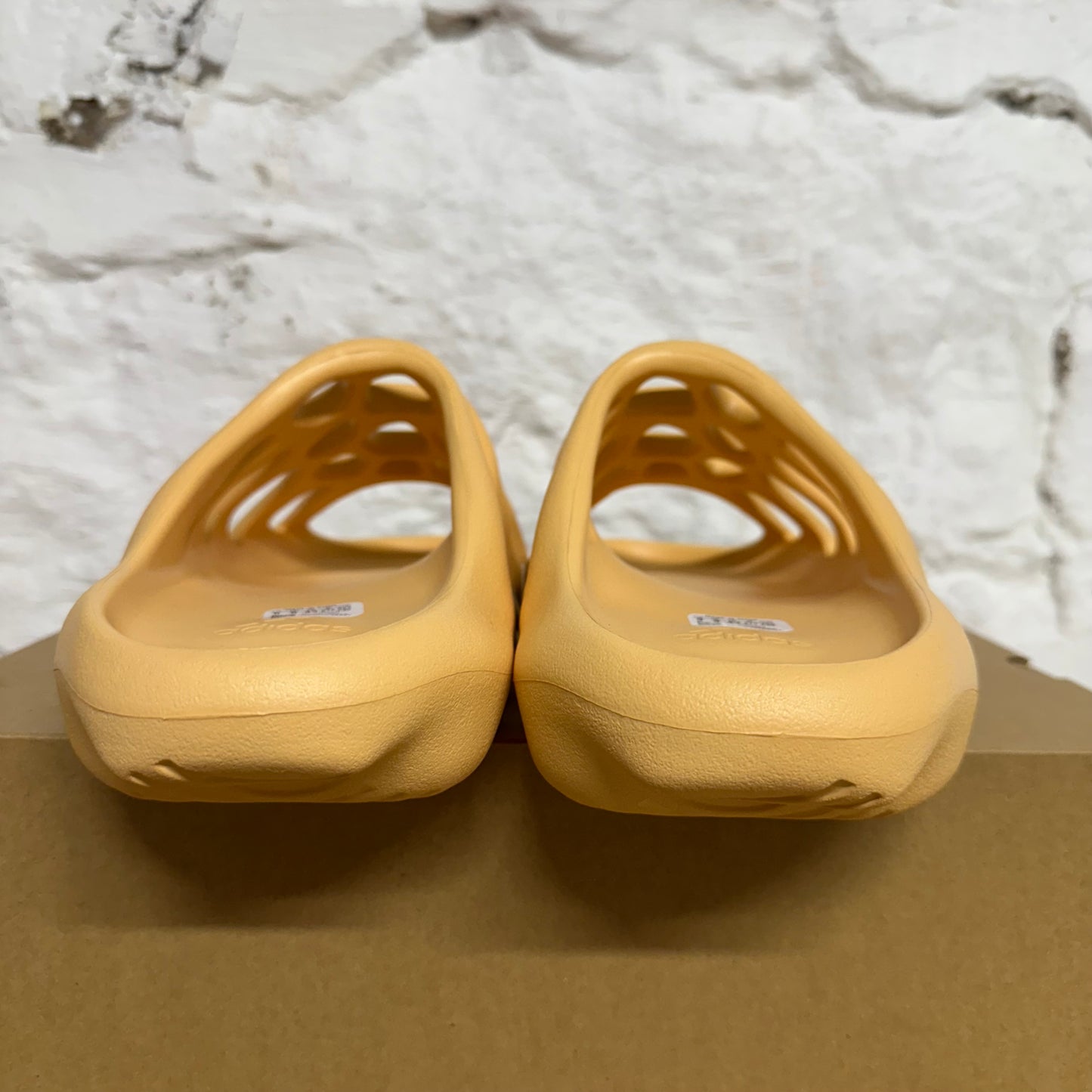 Yeezy 450 Slide Cream Sz 9 DS