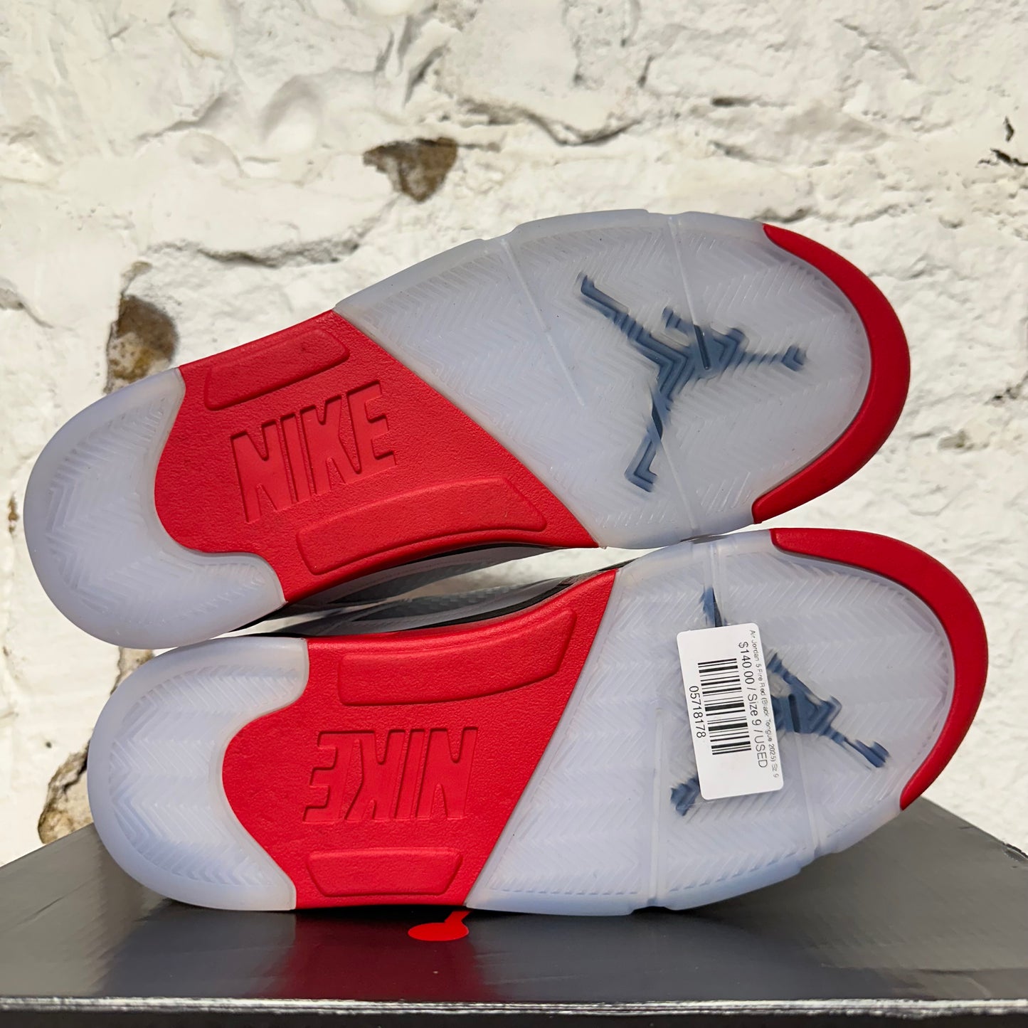 Air Jordan 5 Fire Red (Black Tongue 2025) Sz 9