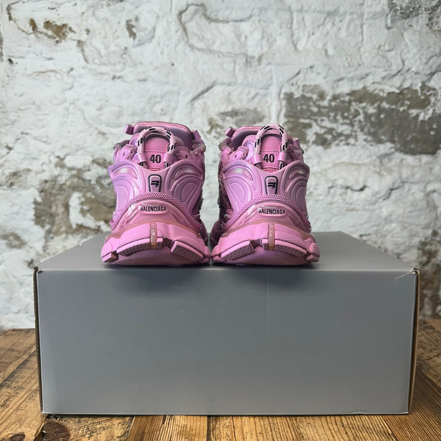 Balenciaga Runner Triple Pink Sneaker Sz 7 (40)