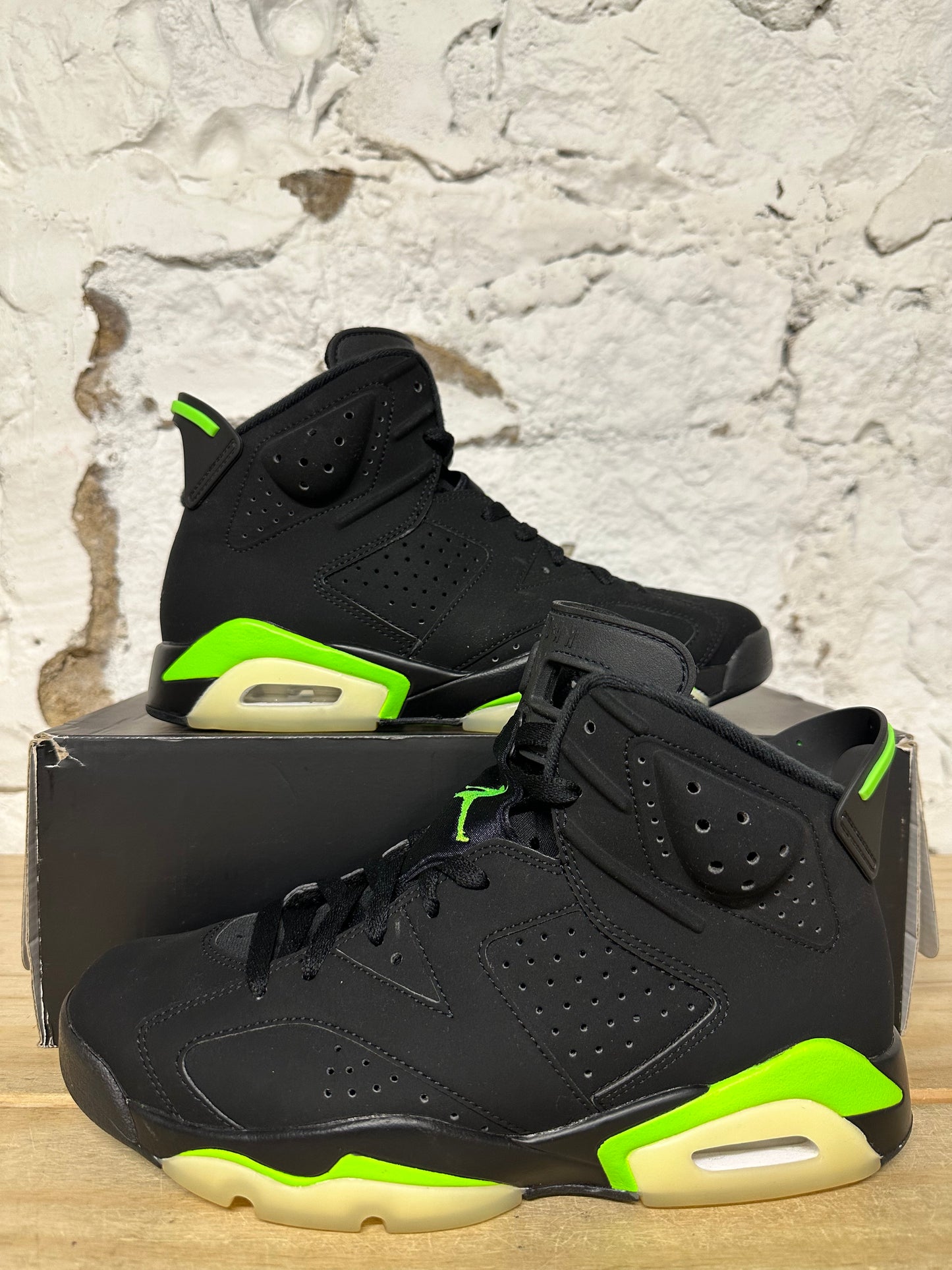 Air Jordan 6 Electric Green Sz 8.5