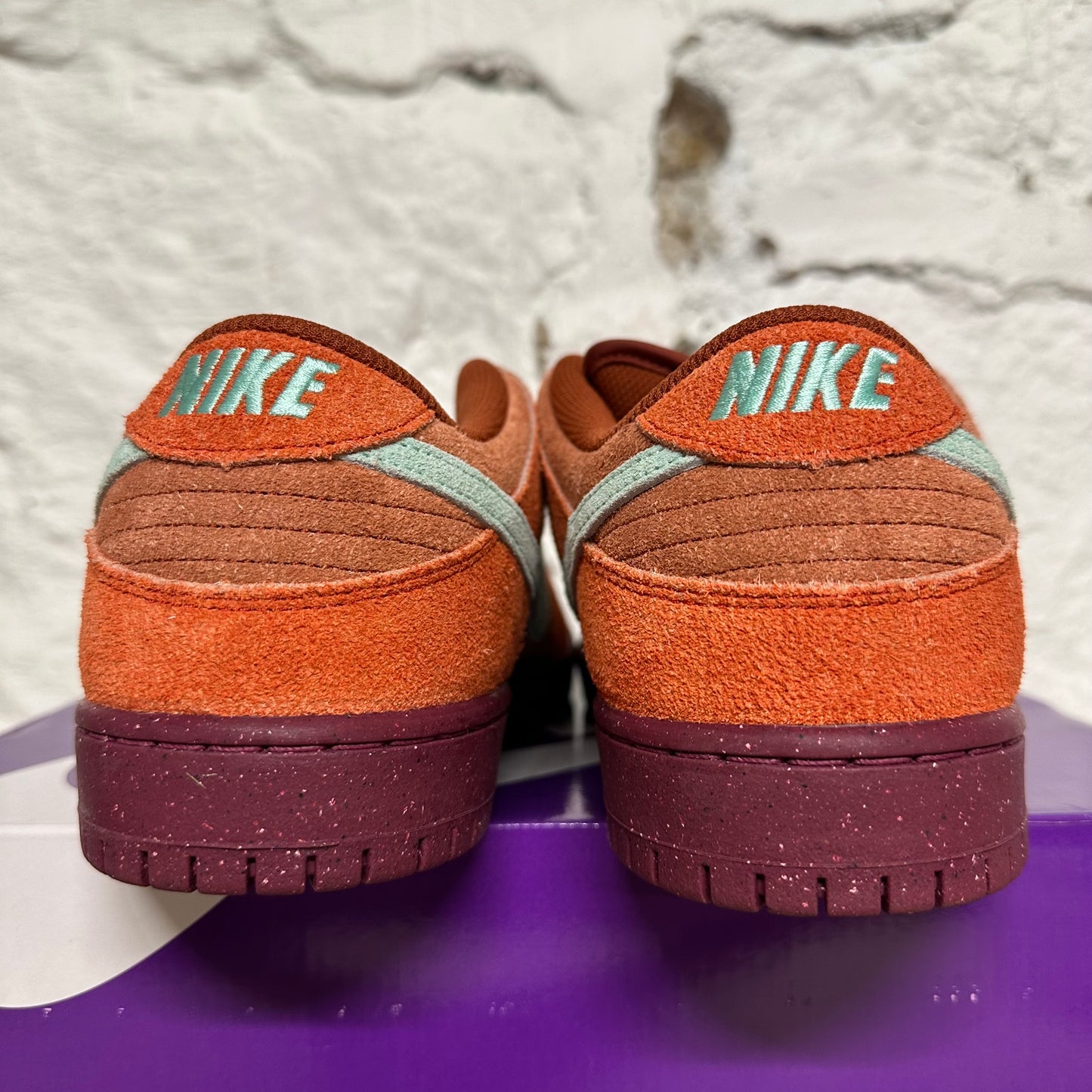Nike SB Dunk Low Mystic Red Sz 10.5 DS
