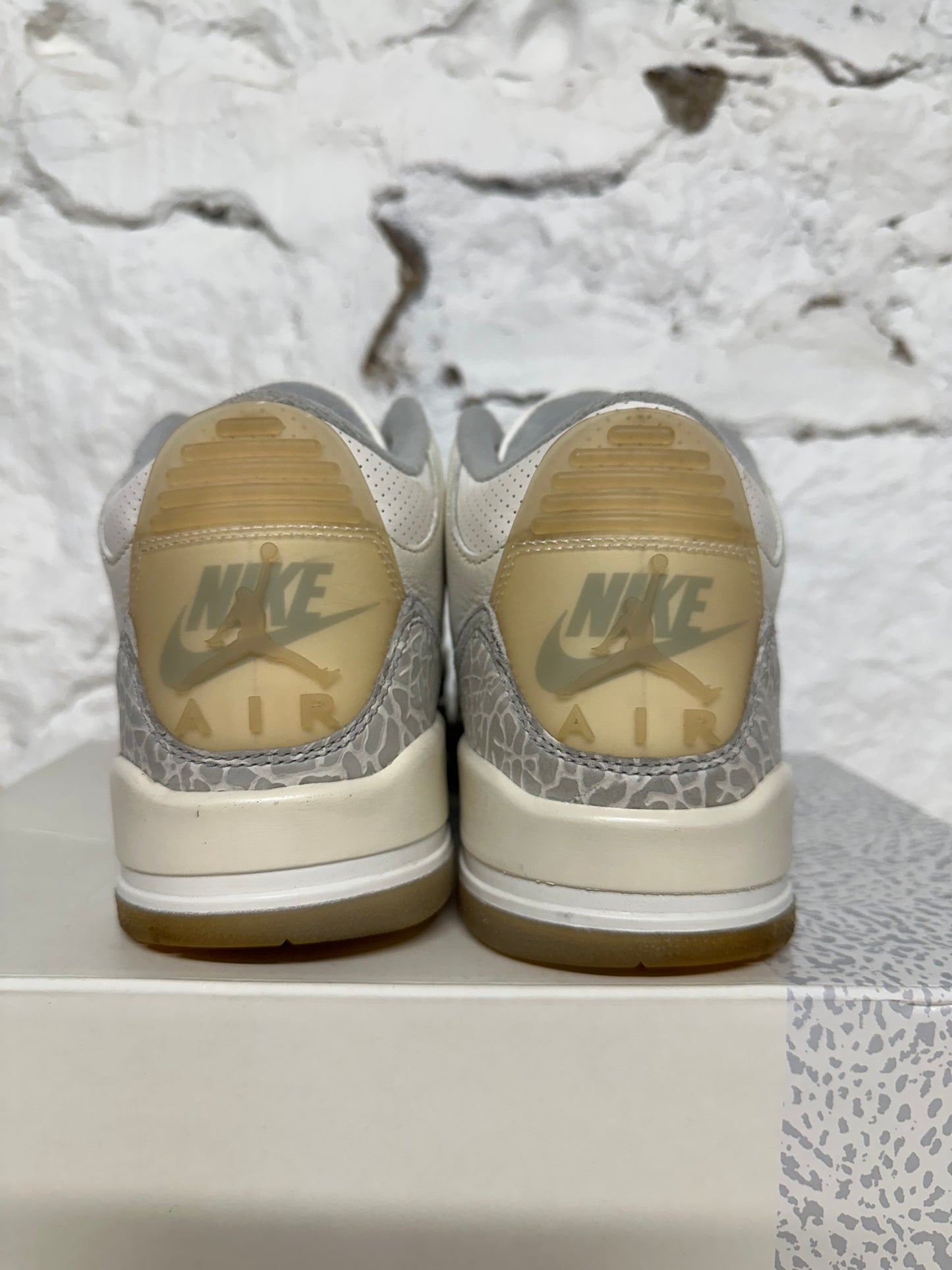 Air Jordan 3 Craft Ivory Sz 9