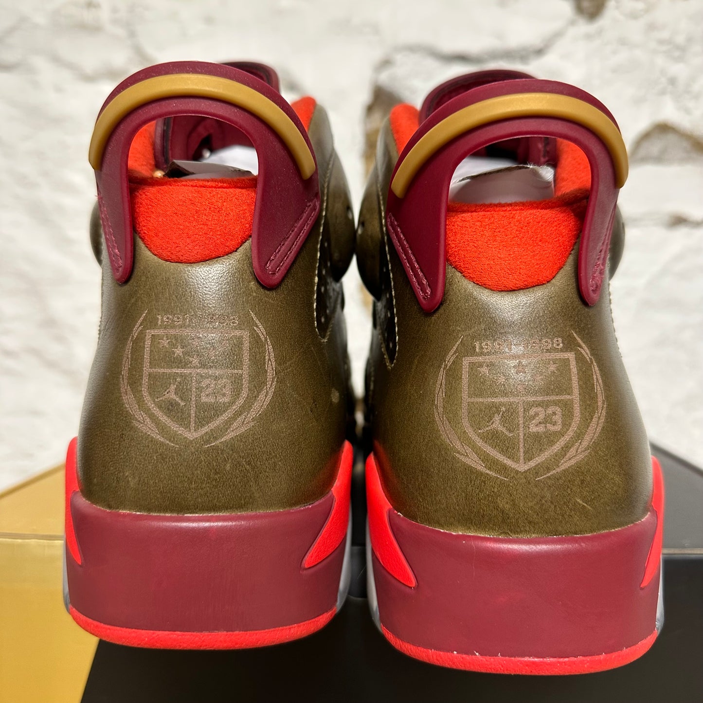Air Jordan 6 Cigar Sz 9.5 DS
