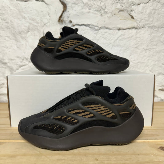 Yeezy 700 V3 Clay Brown Sz 5