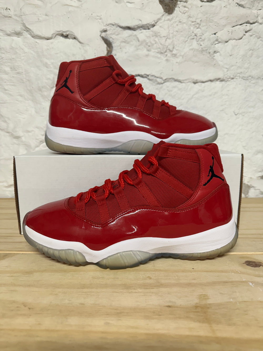 Air Jordan 11 High Win Like 96 Sz 9