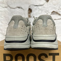 Yeezy 700 Salt Sz 9