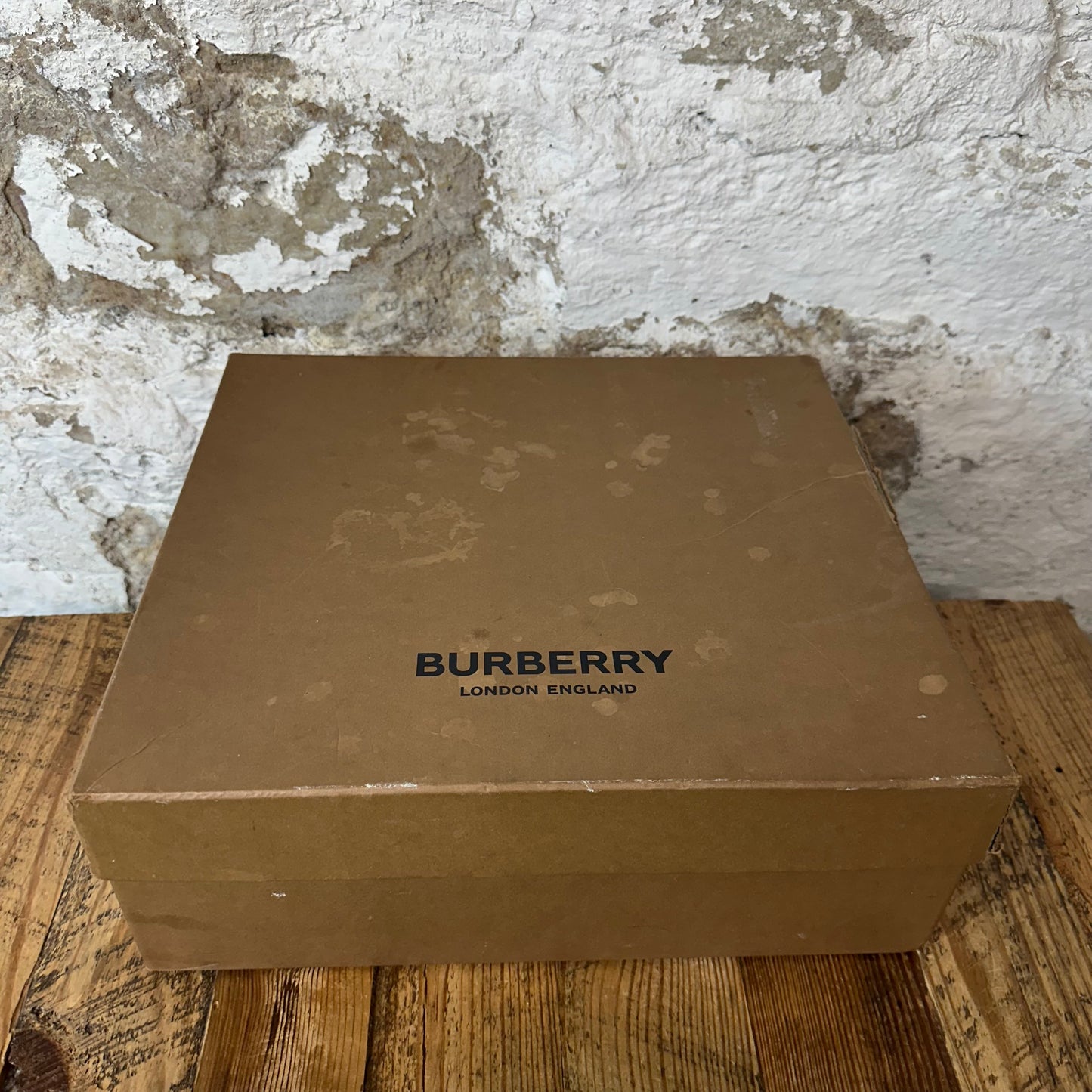 Burberry Arthur Triple Beige Sneaker Sz 7 (40)
