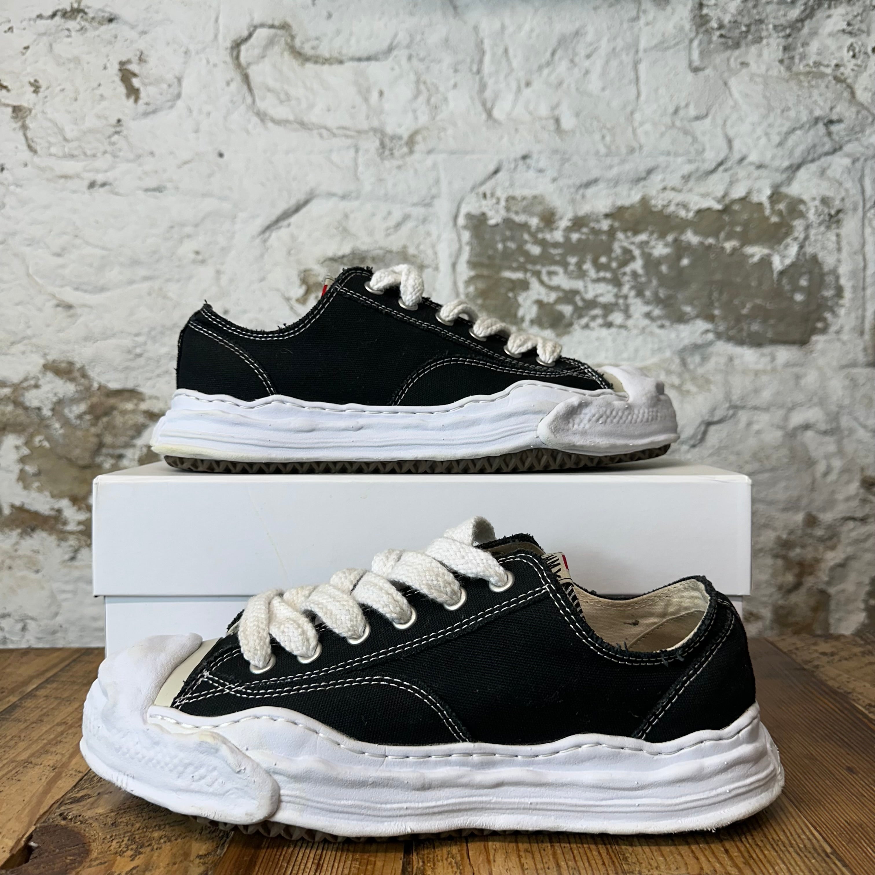 Maison Mihara Black White Hank Sneaker Sz 11 (44)