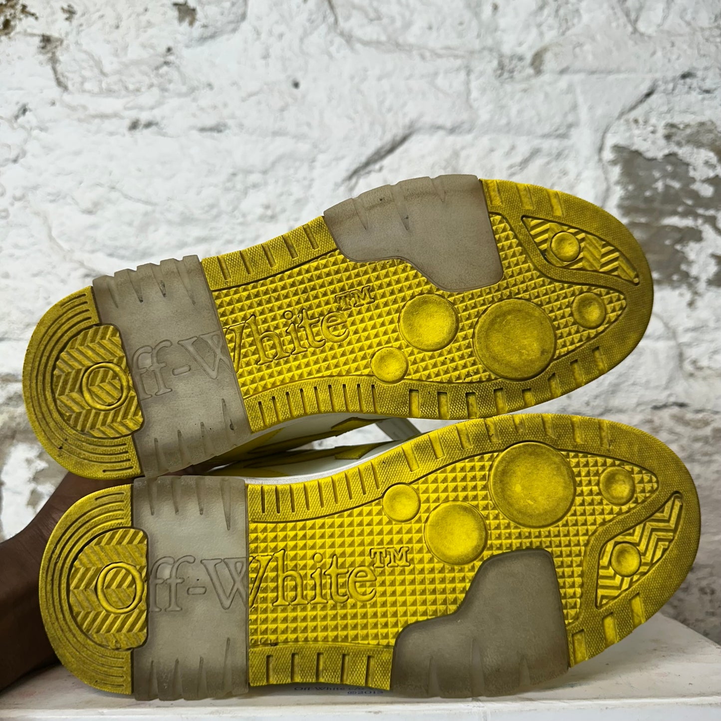Off-White Out Of Office Yellow White Sneaker Sz 7 (40)