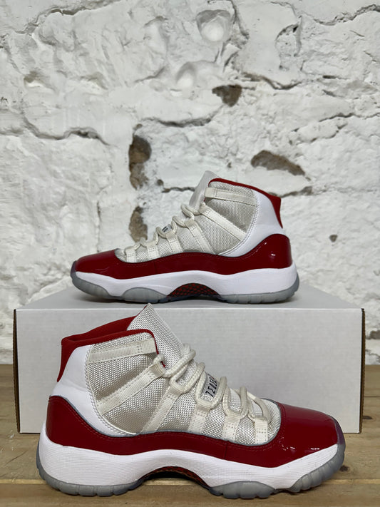Air Jordan 11 Cherry Sz 4.5Y