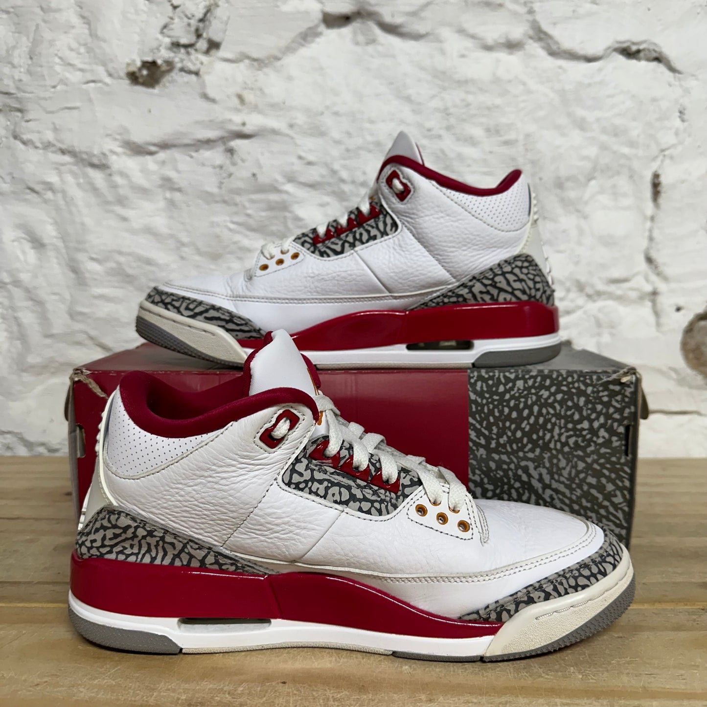 Air Jordan 3 Cardinal Sz 8.5