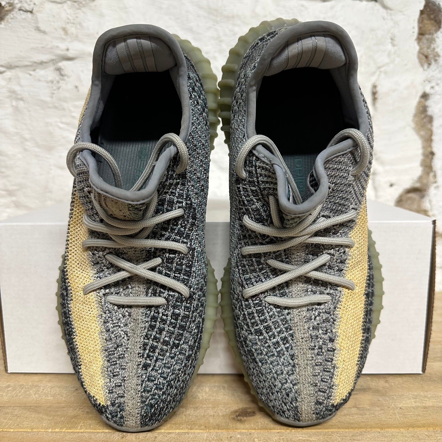 Yeezy 350 V2 Ash Blue Sz 7