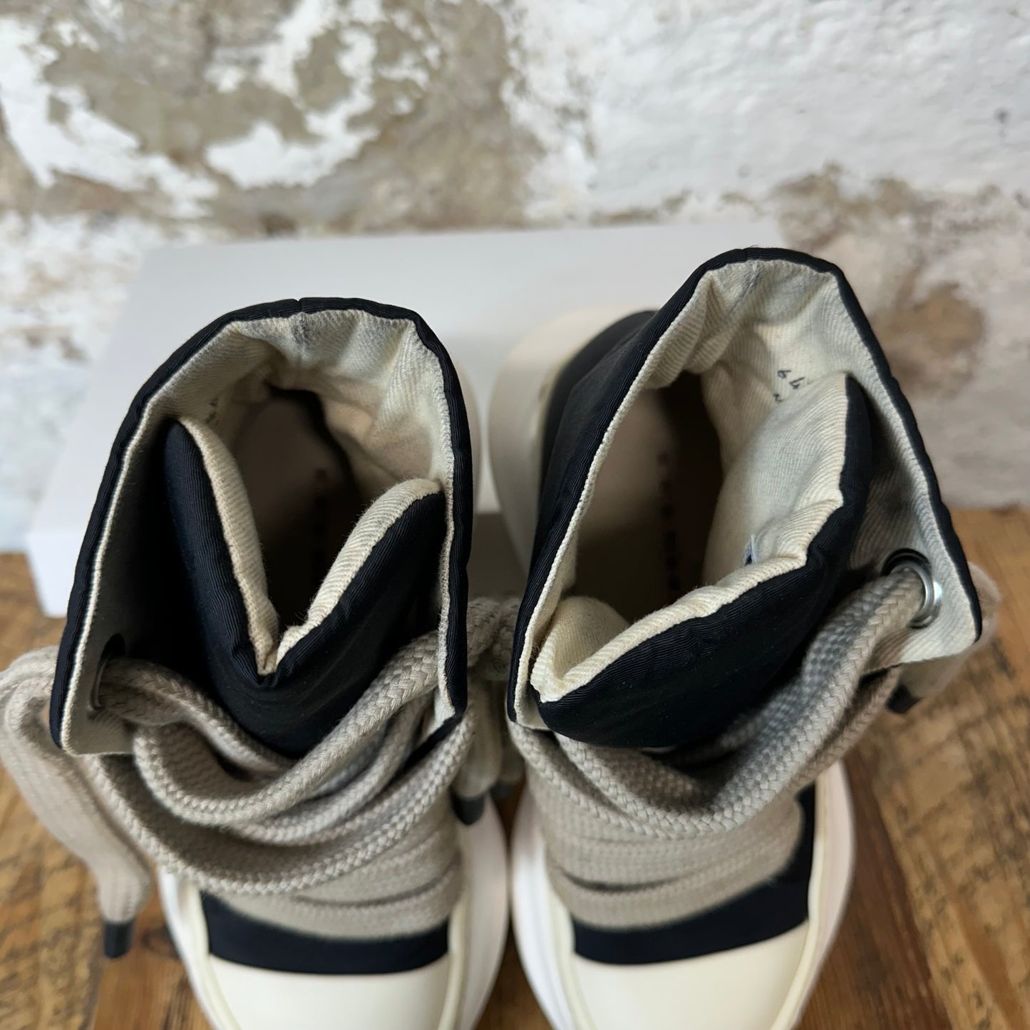 Rick Owens Jumbo Lace Puffer Abstract Black Milk Sneaker Sz 6.5 (39.5)