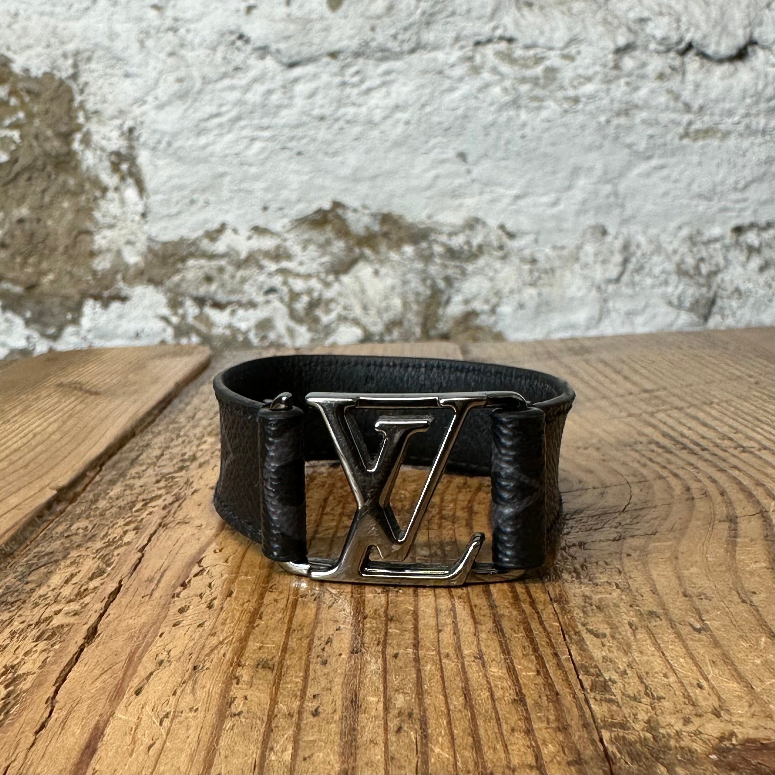 Louis Vuitton Graphite Hockenheim Bracelet Sz 21