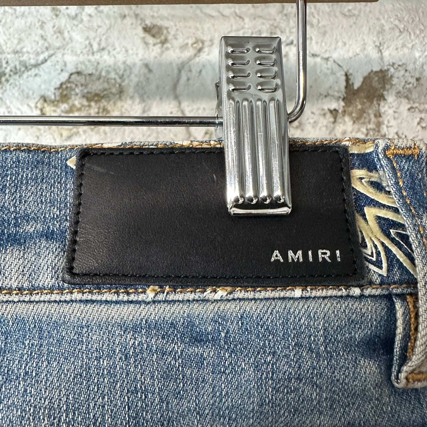 Amiri Knee Rip White Paisley Print Blue Denim Jeans Sz 31