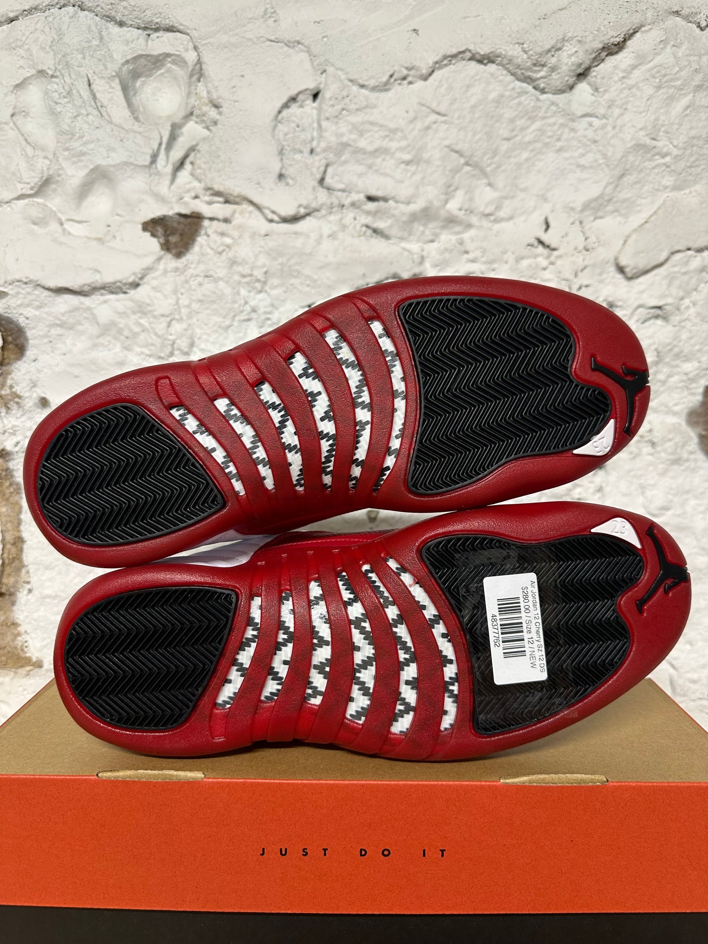 Air Jordan 12 Cherry Sz 12 DS