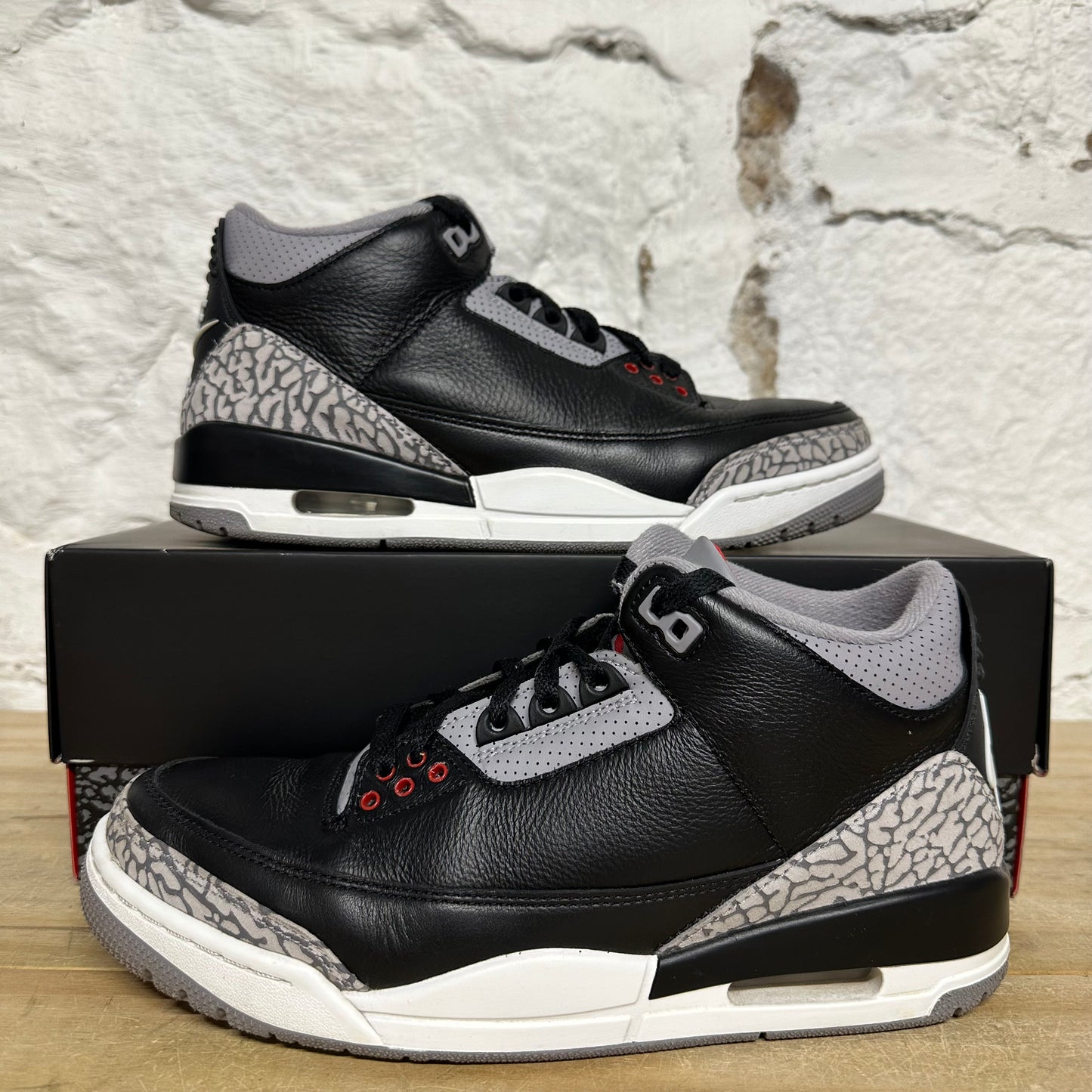Air Jordan 3 Black Cement Sz 8