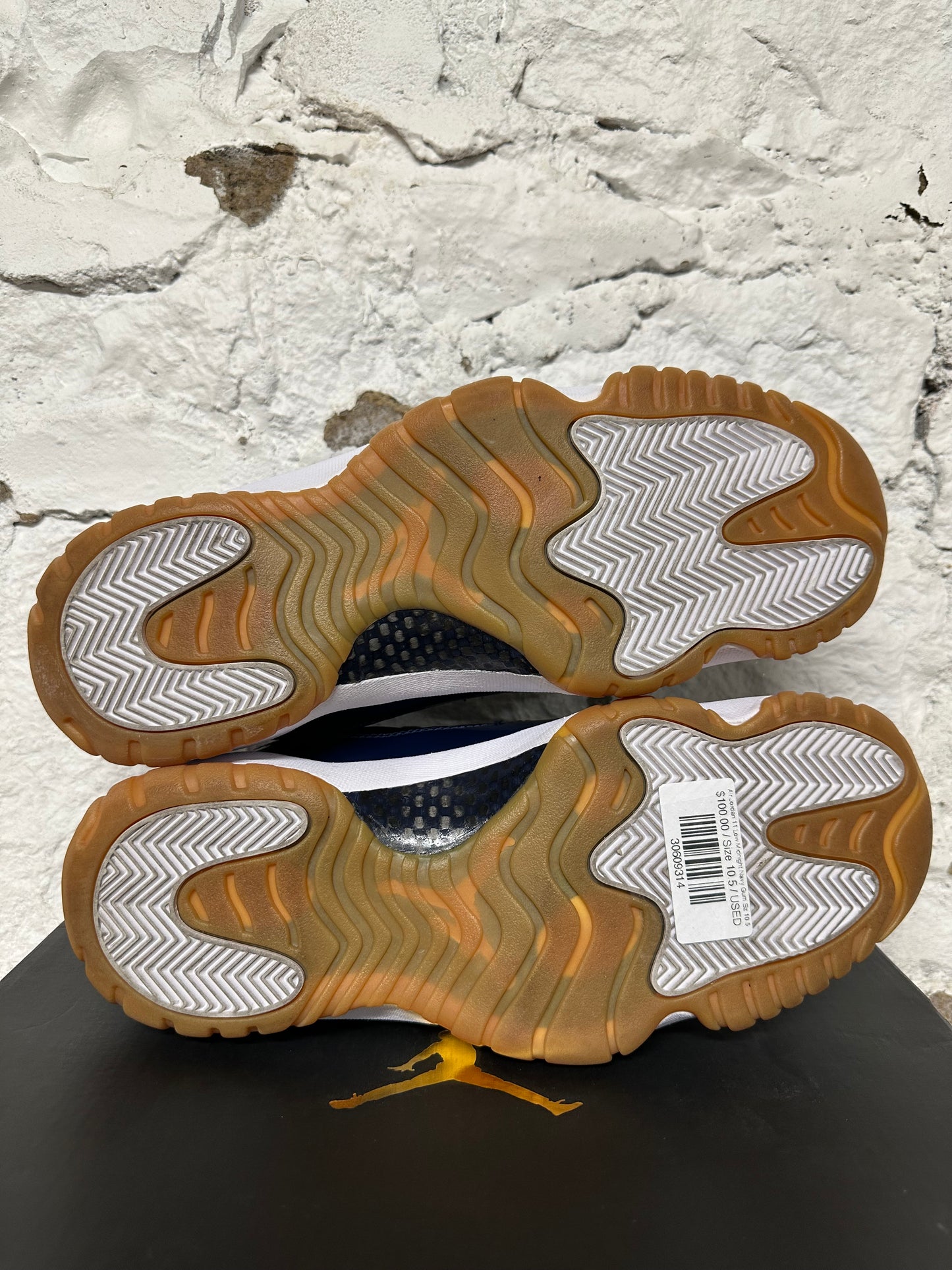 Air Jordan 11 Low Midnight Navy Gum Sz 10.5
