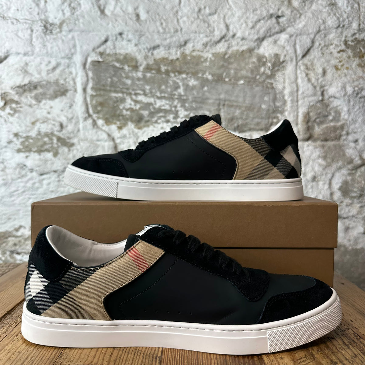 Burberry Reeth Plaid Black Sneaker Sz 10.5 (43.5)