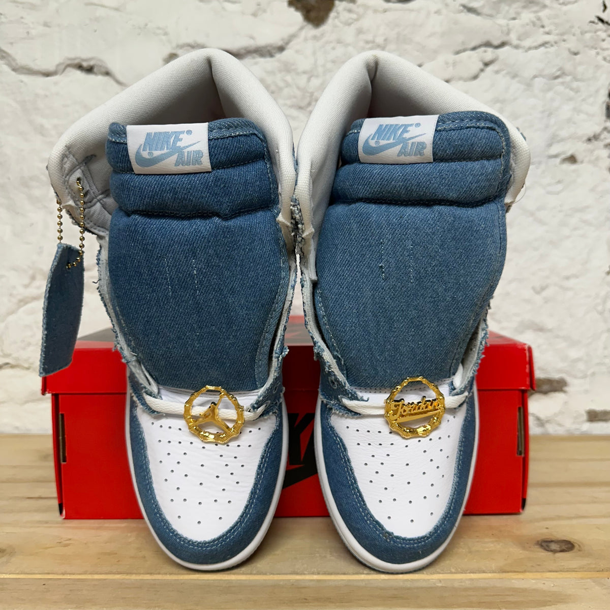 Air Jordan 1 High Denim Sz 7.5 (9W) DS