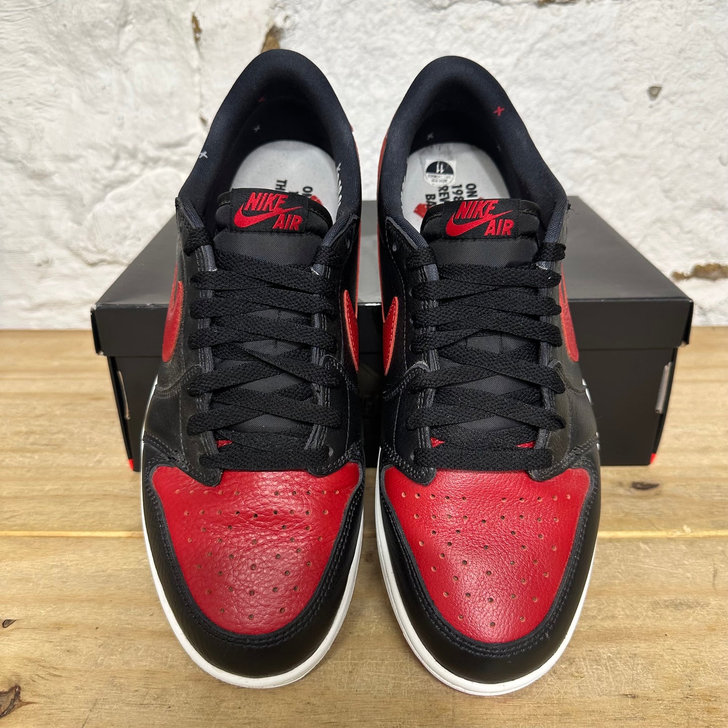 Air Jordan 1 Low Banned Sz 11