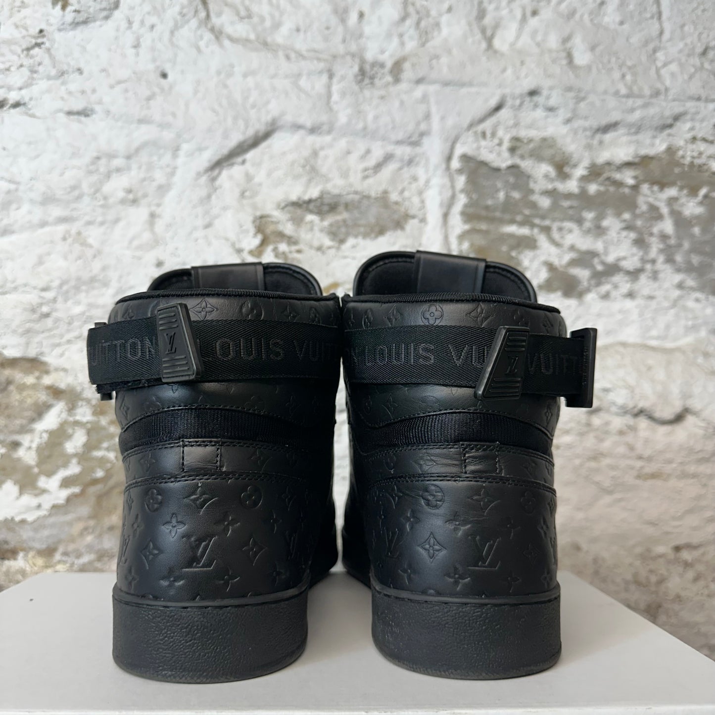 Louis Vuitton High Black Monogram Rivoli Sneaker Sz 12.5 (11LV)