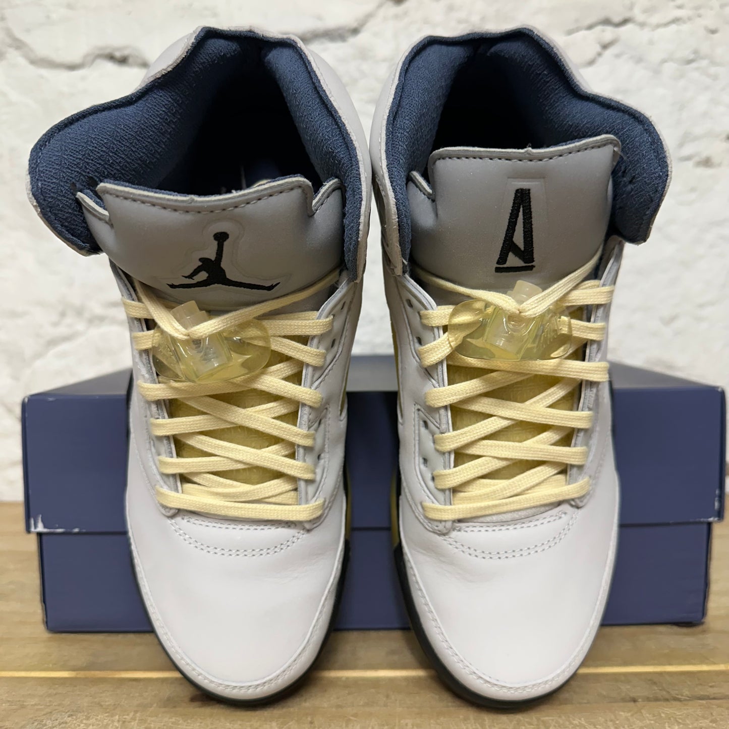 Air Jordan 5 A Ma Maniere Dawn Sz 10 (11.5W)
