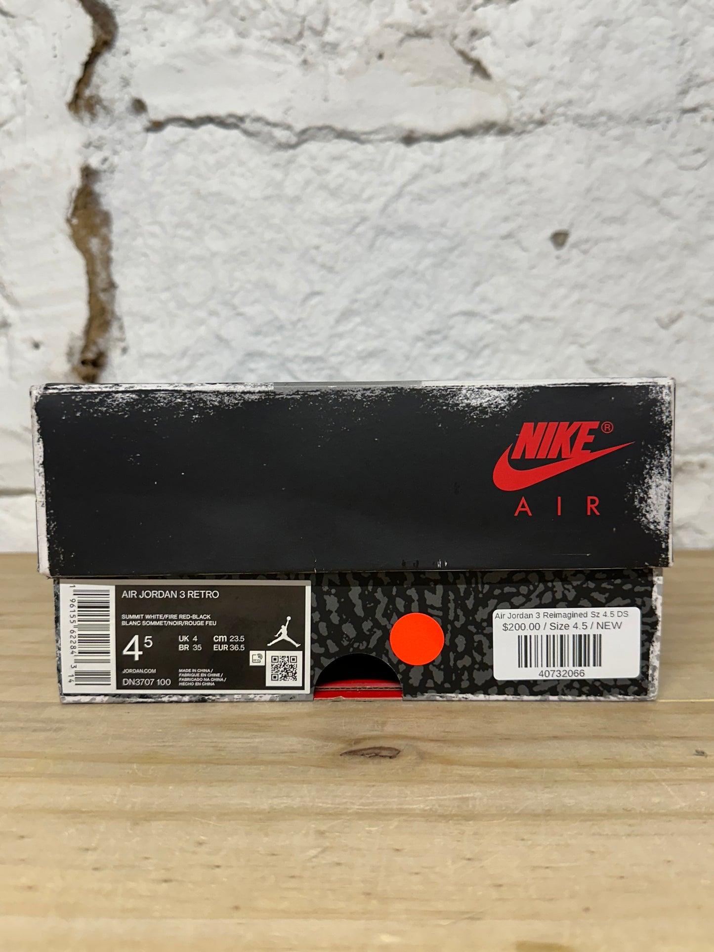 Air Jordan 3 Reimagined Sz 4.5 DS