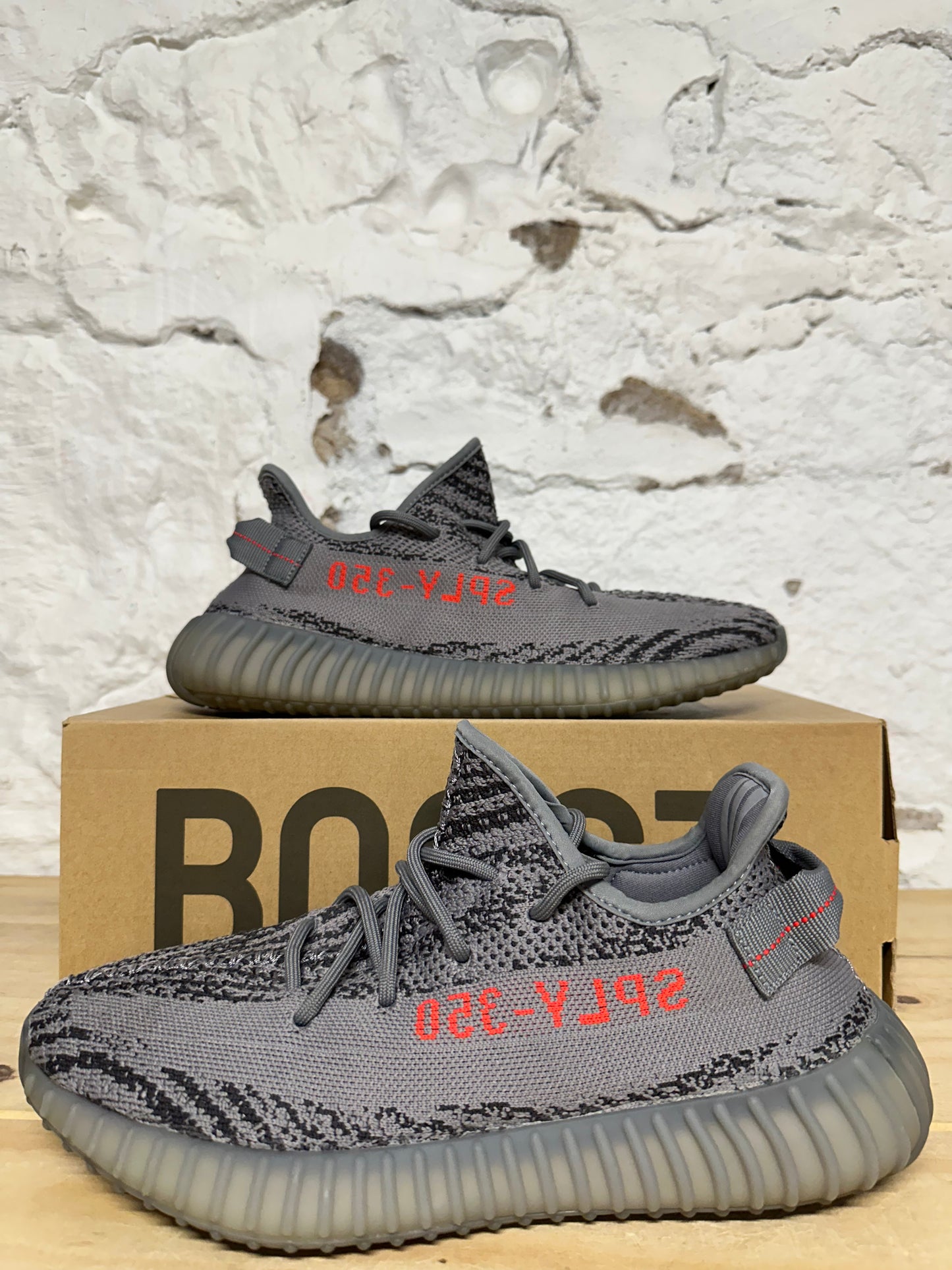 Yeezy 350 V2 Beluga Sz 9.5