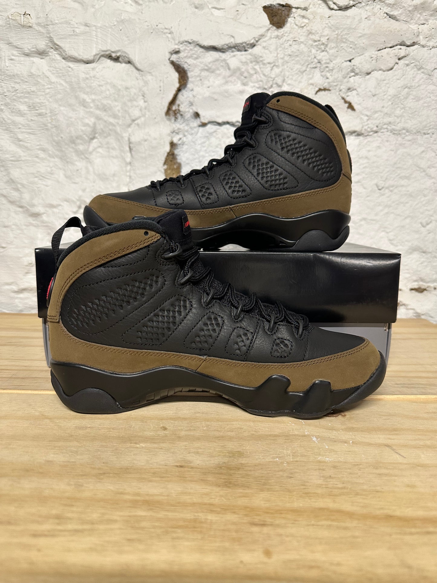 Air Jordan 9 Olive Sz 7.5 DS