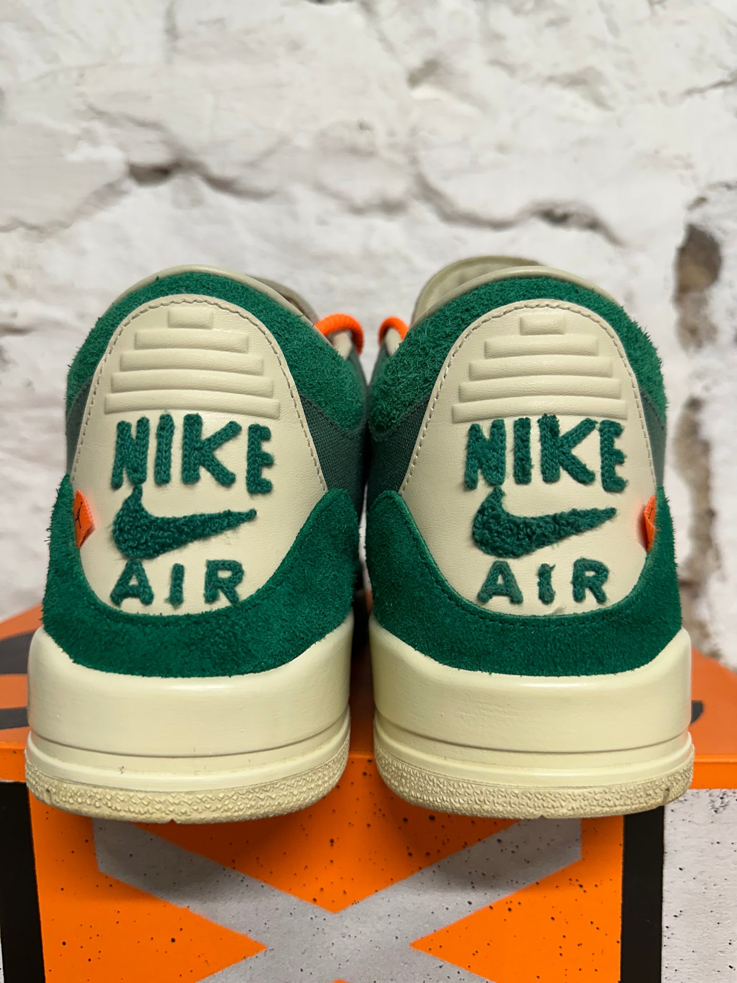 Air Jordan 3 Nina Chanel Sz 11.5 (13W)