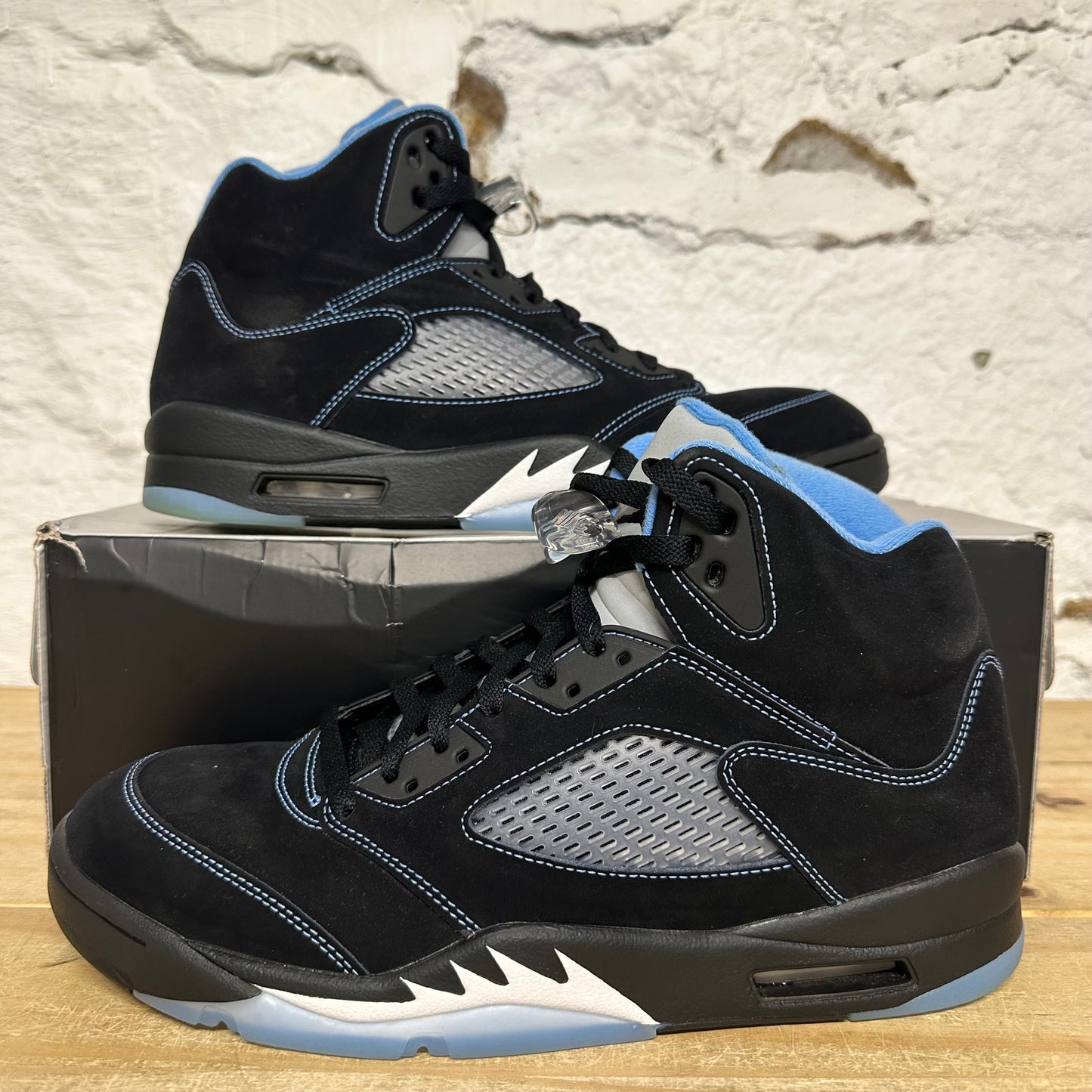 Air Jordan 5 Black University Blue Sz 11.5