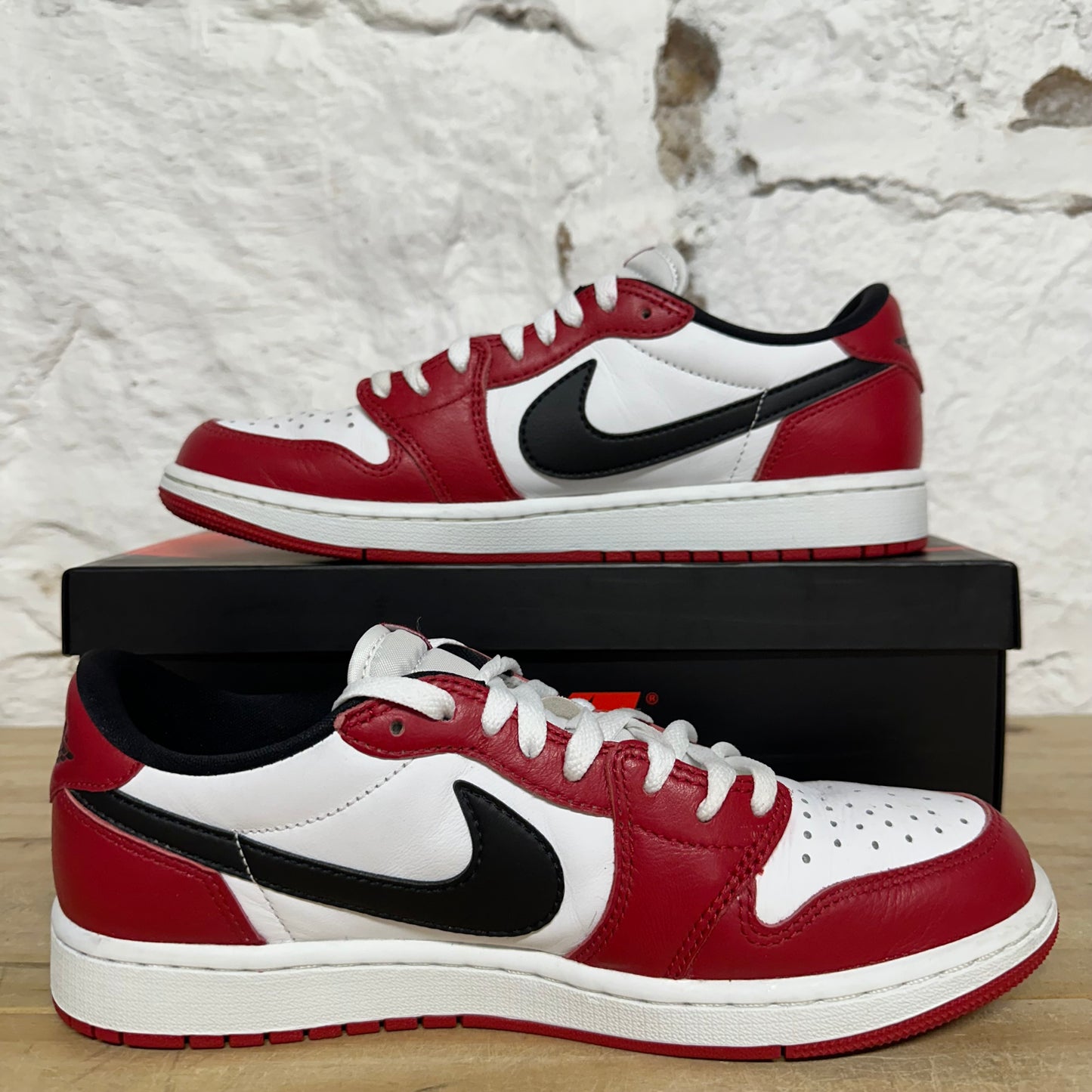 Air Jordan 1 Low Chicago Sz 9