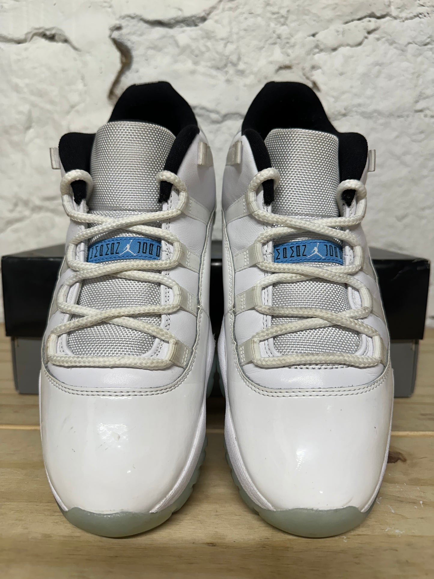 Air Jordan 11 Low Legend Blue Sz 9
